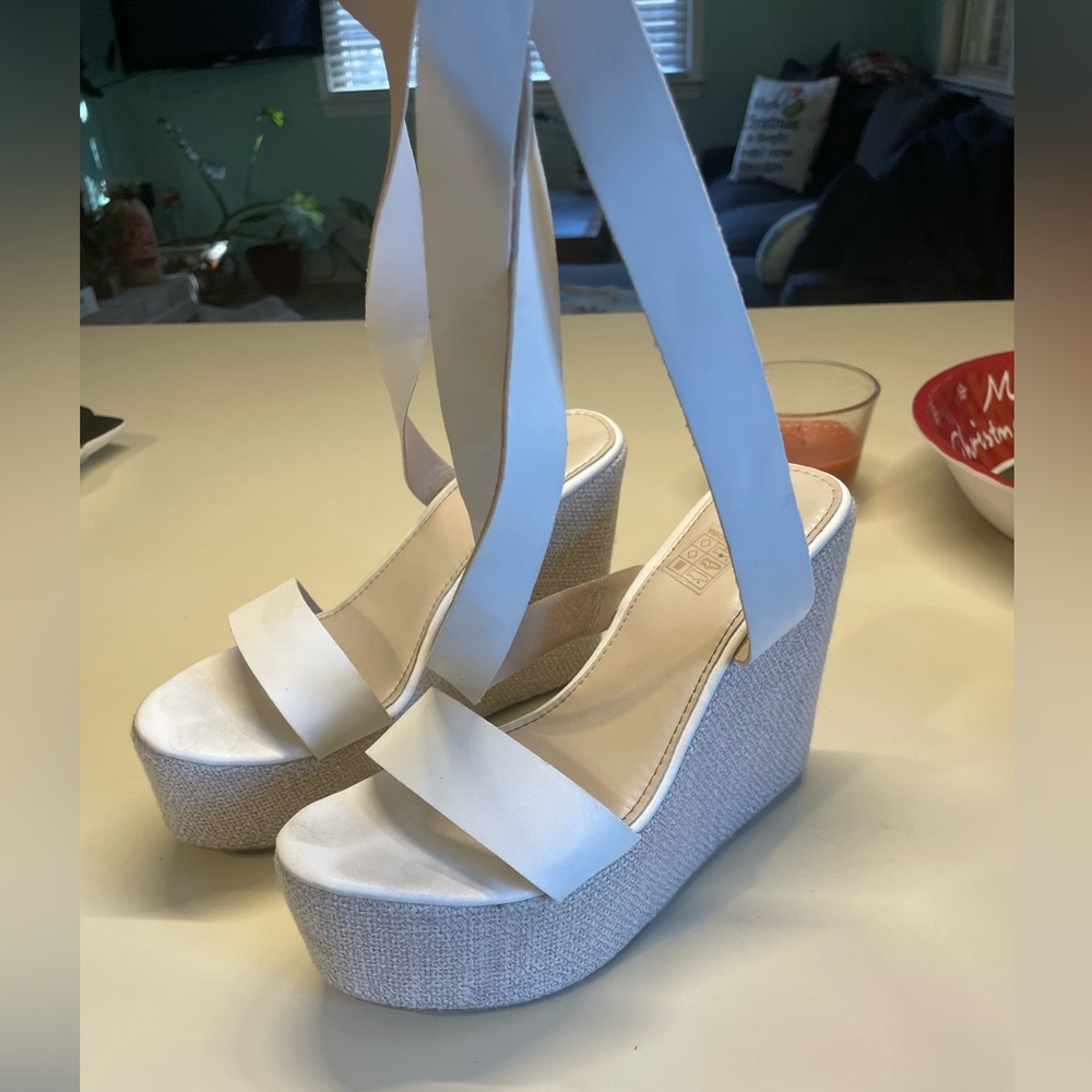 White wedge shoe